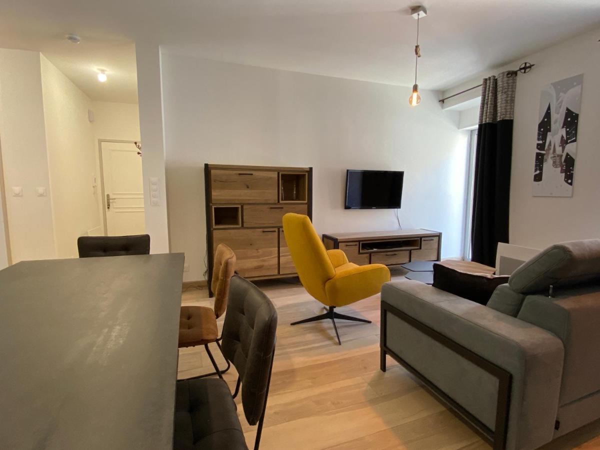 Apartamento Plein centre, T3 5P totalement rénové 55m2. WIFI Cauterets Exterior foto